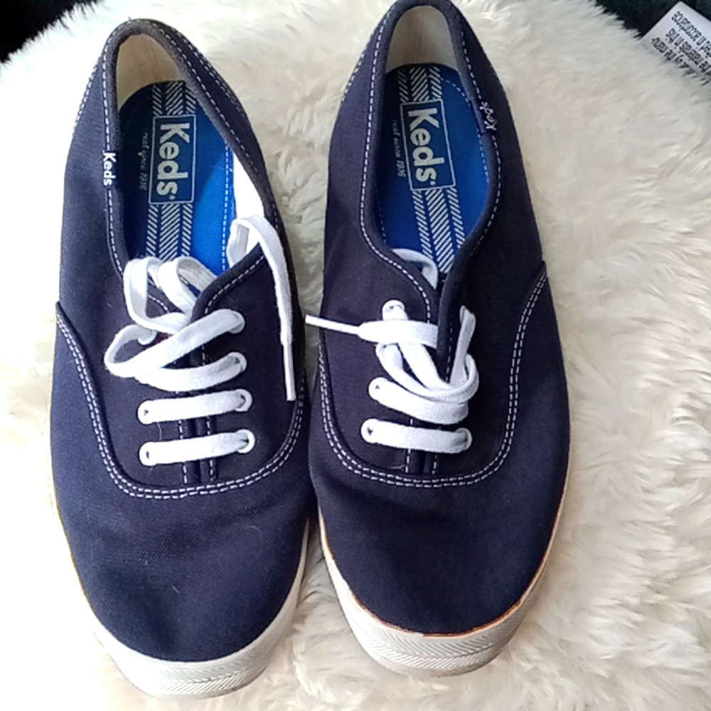 Navy Keds